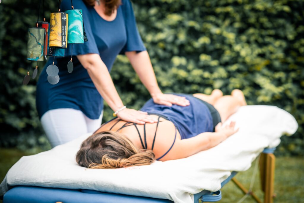 Shiatsu et mal de dos : retrouver du confort et de la liberté dans le mouvement